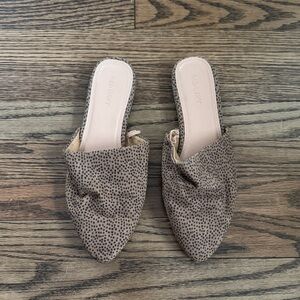 Old Navy Tan and Black Patterned Mules